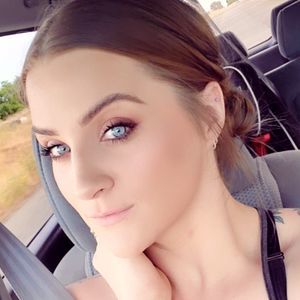 Meet your Posher, Tahnaya